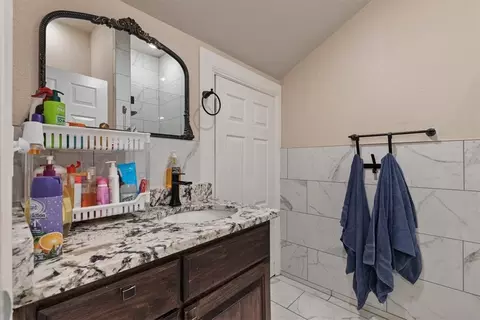 Bath - 5475 Colvin Pl, Lowell, AR 72745 photo 6 of 6