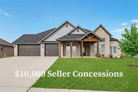 1301 Greyback Ln, Centerton, AR 72719