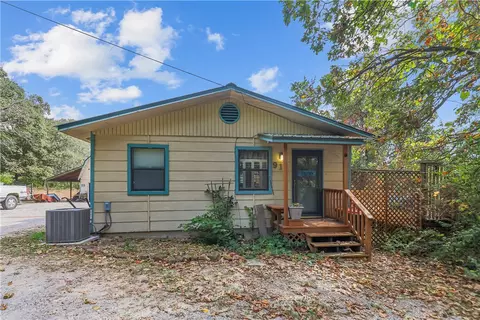 912 Monitor Rd, Springdale, AR 72764