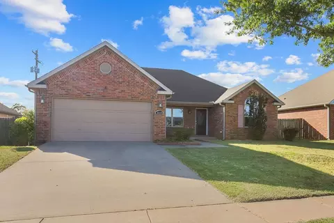 3210 S 3rd St, Rogers, AR 72758
