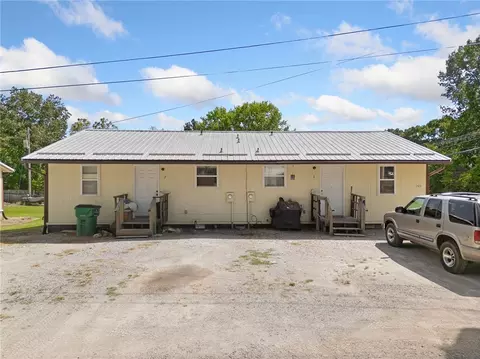 105 Division Ave, Yellville, AR 72687