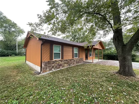 Exterior - 304 N 5th St, Jay, OK 74346 photo 3 of 7