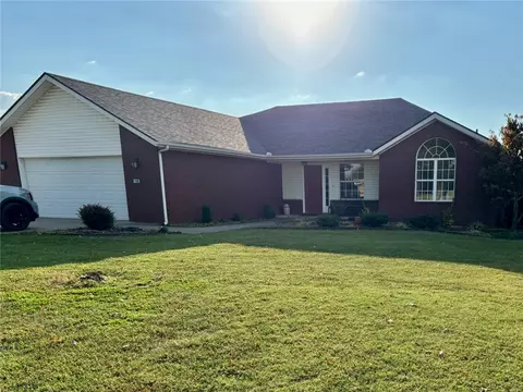17989 Harmon Rd, Fayetteville, AR 72704