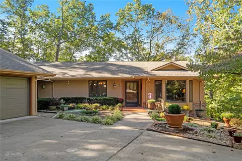 23 Brighstone Ln, Bella Vista, AR 72715