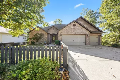 63 Merritt Dr, Bella Vista, AR 72714