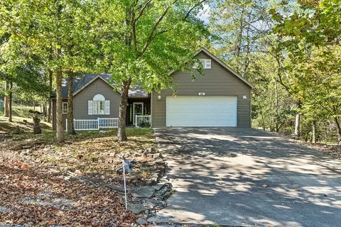 44 Sailboat Dr, Holiday Island, AR 72631