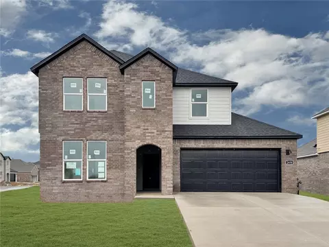 2450 Longfellow Dr, Bentonville, AR 72713