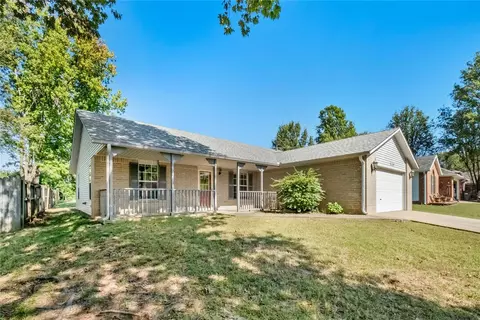 1720 Oxford Pl, Springdale, AR 72764