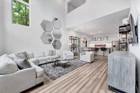 505 SE D St, Bentonville, AR 72712