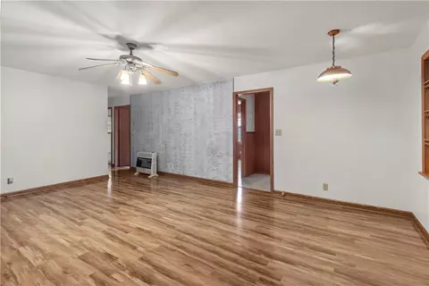Living - 119 Carr Ct, Harrison, AR 72601 photo 1 of 4