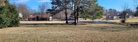 18 Holiday Island Dr, Holiday Island, AR 72631