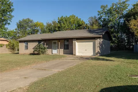 124 E Pheasant Dr, Farmington, AR 72730