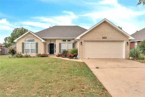 3605 W Center St, Rogers, AR 72756