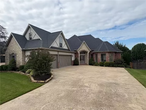 5412 Braebourne Rd, Rogers, AR 72758