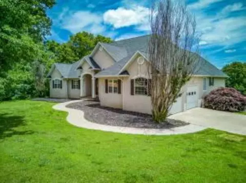 905 Deerfield Dr, Harrison, AR 72601