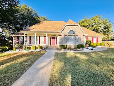 1223 Springhills Dr, Alma, AR 72921