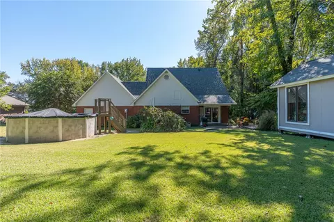 Exterior - 447 Thicksten Dr, Alma, AR 72921 photo 12 of 15