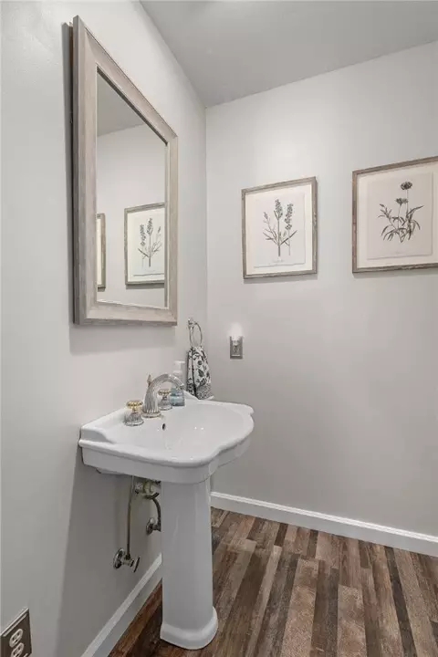 Bath - 447 Thicksten Dr, Alma, AR 72921 photo 5 of 5