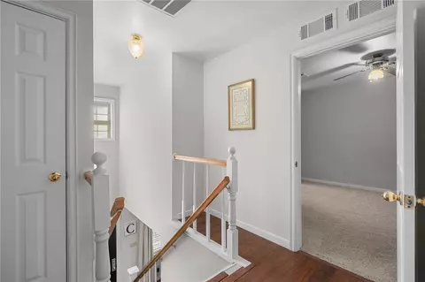 Entry Way - 447 Thicksten Dr, Alma, AR 72921 photo 2 of 2