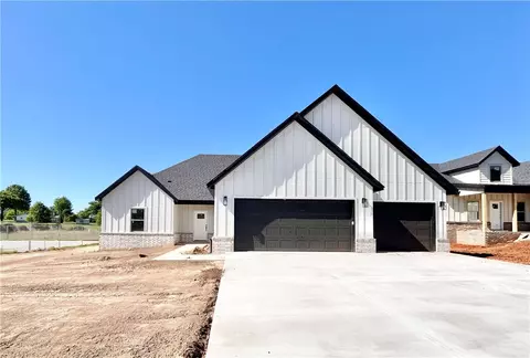 2221 Crane Ave, Pea Ridge, AR 72751