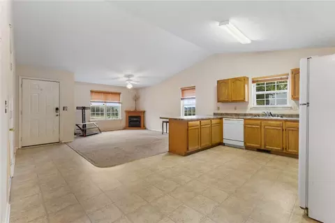 1119 Walnut St, Harrison, AR 72601 photo 2