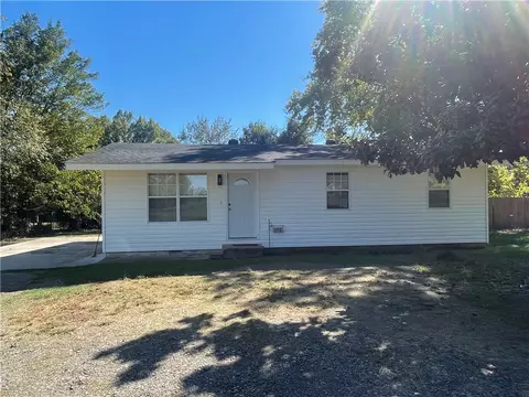 776 Quarry St, Lamar, AR 72846