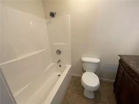 Bath - 776 Quarry St, Lamar, AR 72846 photo 6 of 8