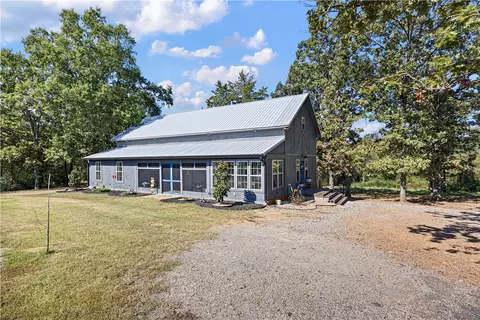 32 Delsie St, Clarksville, AR 72830