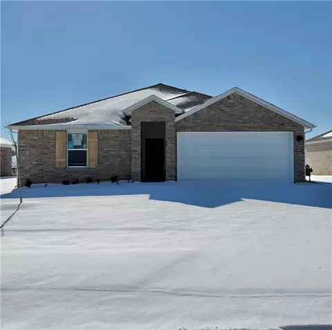 3051 Laredo Ln, Centerton, AR 72736