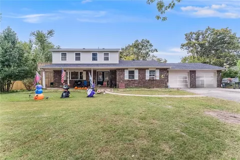 2006 S 17th St, Rogers, AR 72758