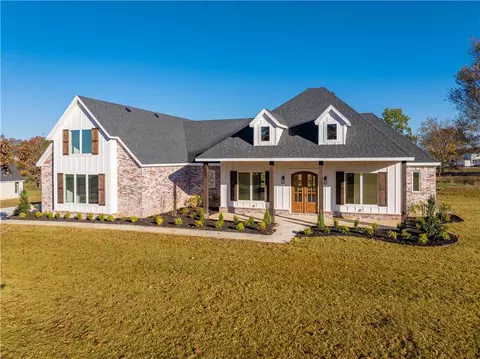 3052 Buck Ave, Springdale, AR 72762