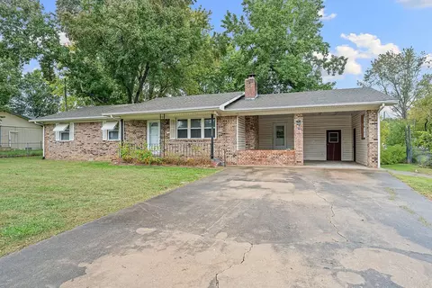 446 W Pickens Rd, Pea Ridge, AR 72751