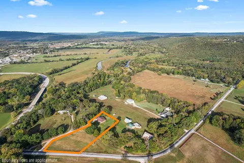 12831 Hummingbird Rd, Elkins, AR 72727