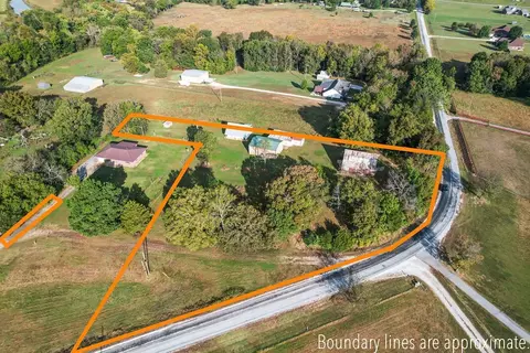 Hummingbird Road, Elkins, AR 72727