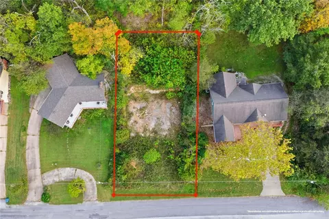 4 Windermere Ln, Bella Vista, AR 72714