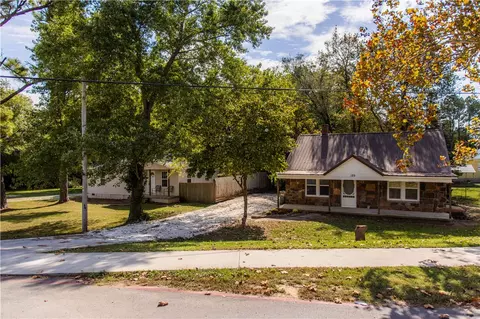 121 129 Main St, West Fork, AR 72774