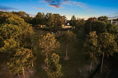 Other - 10392 Cedar Pointe Dr, Lowell, AR 72745 photo 6 of 7