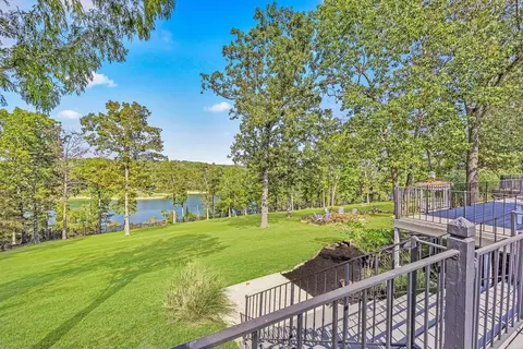 View/Area - 10392 Cedar Pointe Dr, Lowell, AR 72745 photo 2 of 5