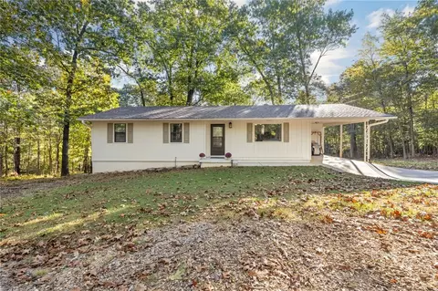 16018 Walnut Dr, Fayetteville, AR 72704