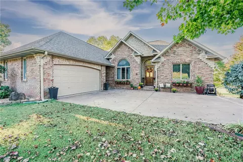 60 Shields Spur, Holiday Island, AR 72631