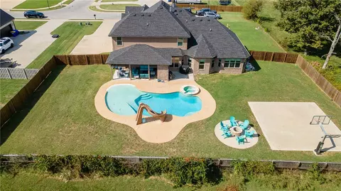 1759 Lake Estates Dr, Springdale, AR 72762