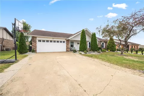 2714 W Ash St, Rogers, AR 72758