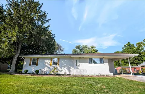 608 NE Detroit St, Gravette, AR 72736