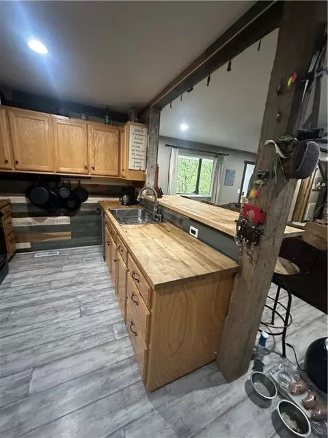Kitchen - 3979 Ozark Rd, Harrison, AR 72601 photo 3 of 7