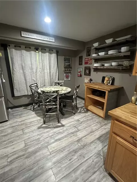 Kitchen - 3979 Ozark Rd, Harrison, AR 72601 photo 6 of 7