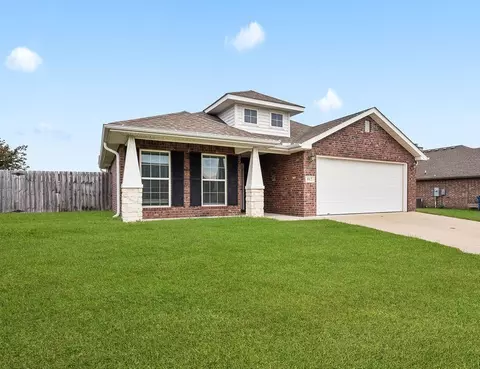 812 NW 64th Ave, Bentonville, AR 72713