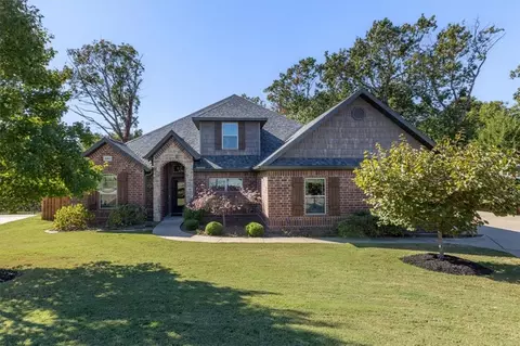 2001 NE Oak Trail Rd, Bentonville, AR 72712