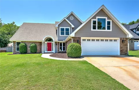 3317 N Southridge Dr, Fayetteville, AR 72703