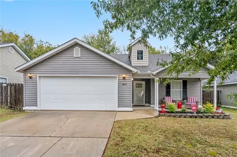 4326 Pecan St, Fayetteville, AR 72704