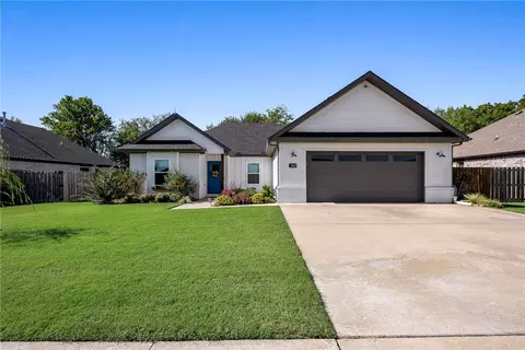 367 N Tacoma St, Farmington, AR 72730